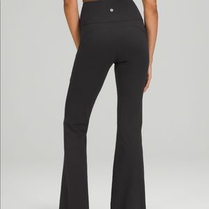 lululemon Groove SHR Flare Pant